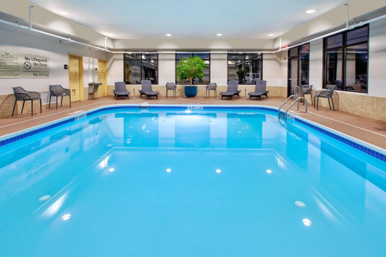 Hampton Inn Clarion Eksteriør billede