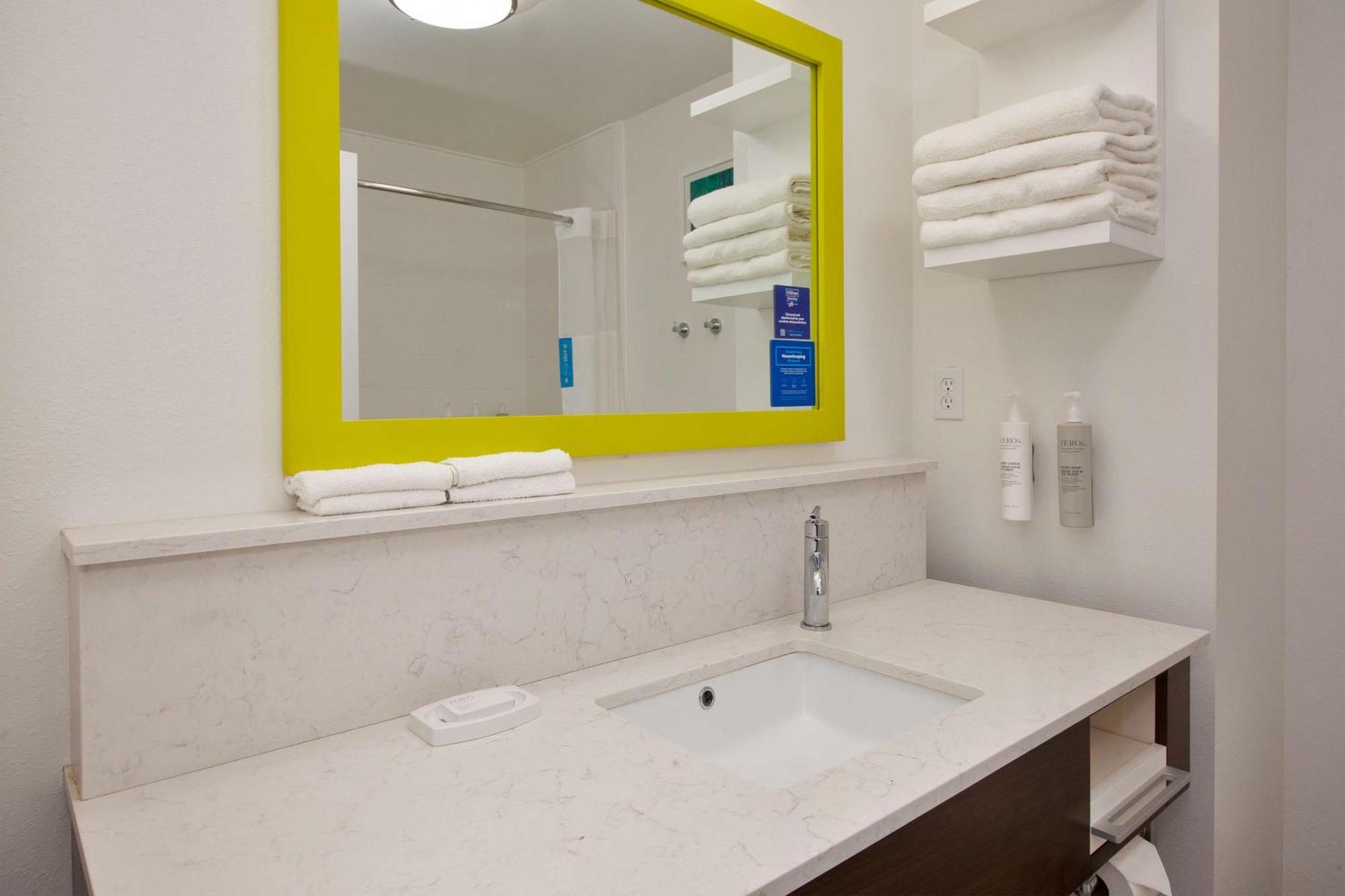 Hampton Inn Clarion Eksteriør billede